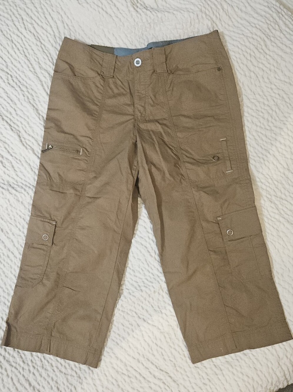 Eddie Bauer Mercer Fit Cargo Capri Cropped Khaki Pant 12 NEW